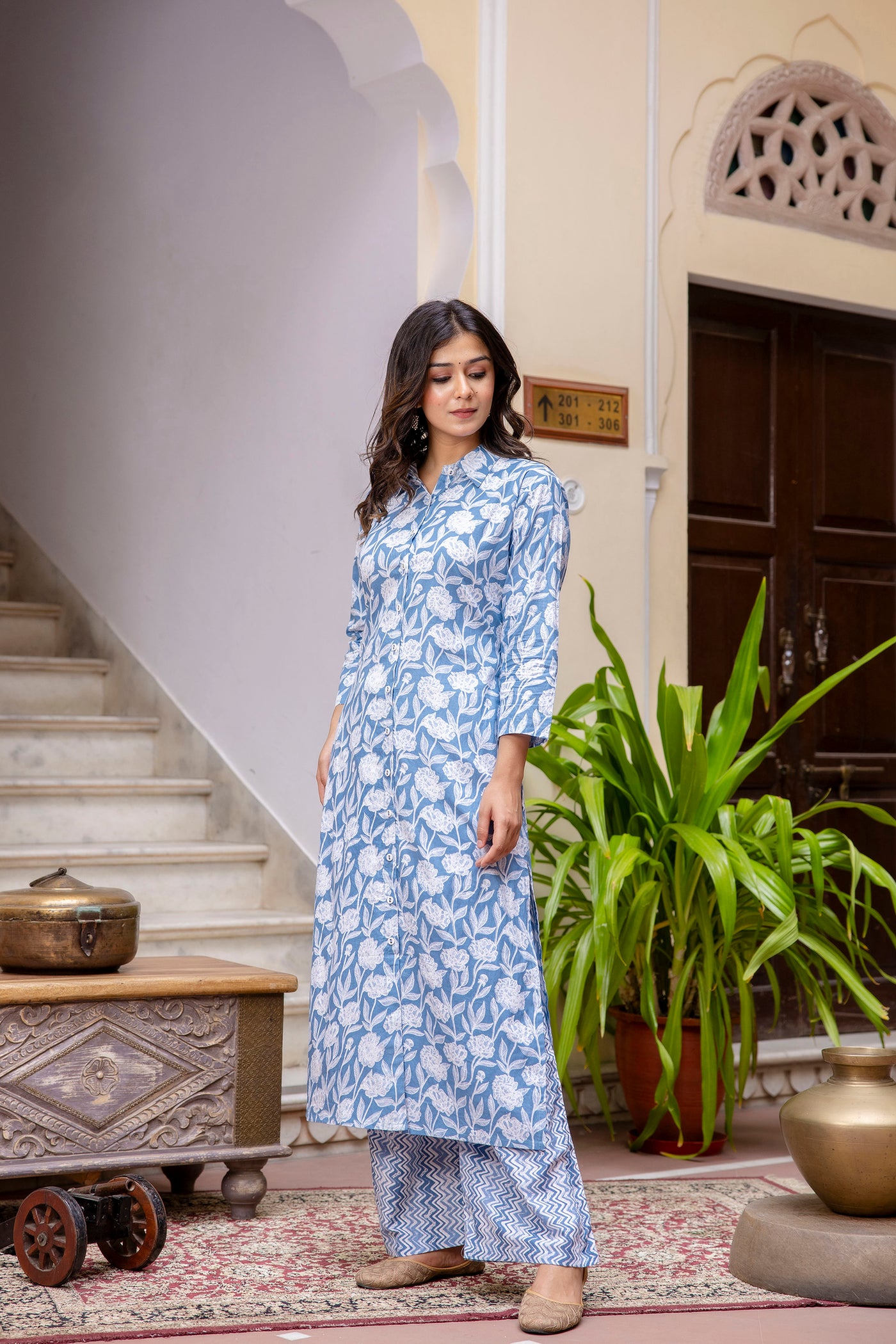 Full Sleeve Collared Neck Kurta